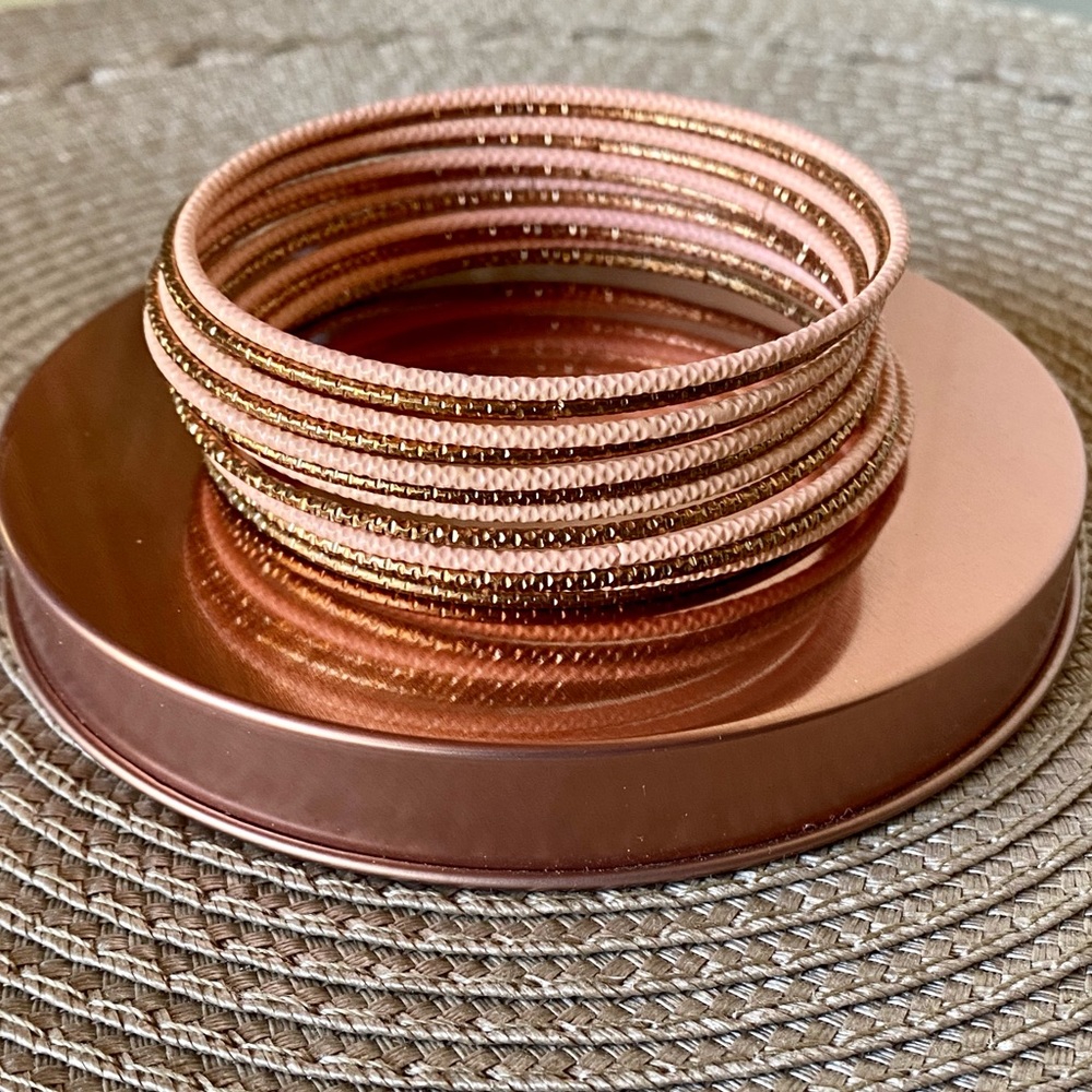 Unbranded | Pink & Gold 12 Piece Metal Bangle Set.